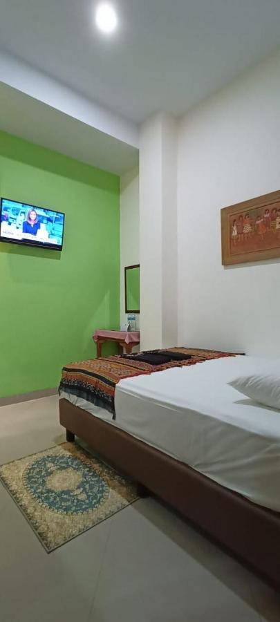 The Cabin Hotel Ambasador Yogyakarta Esterno foto